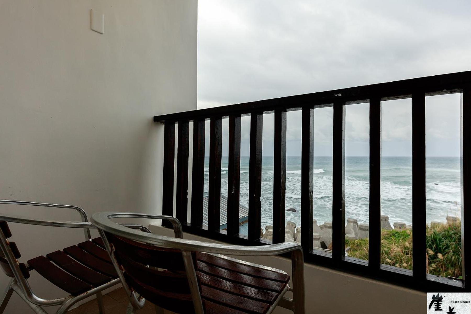 崖上民宿 Cliff House B&B Фэнбинь Экстерьер фото