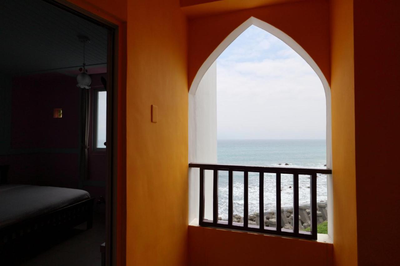 崖上民宿 Cliff House B&B Фэнбинь Экстерьер фото