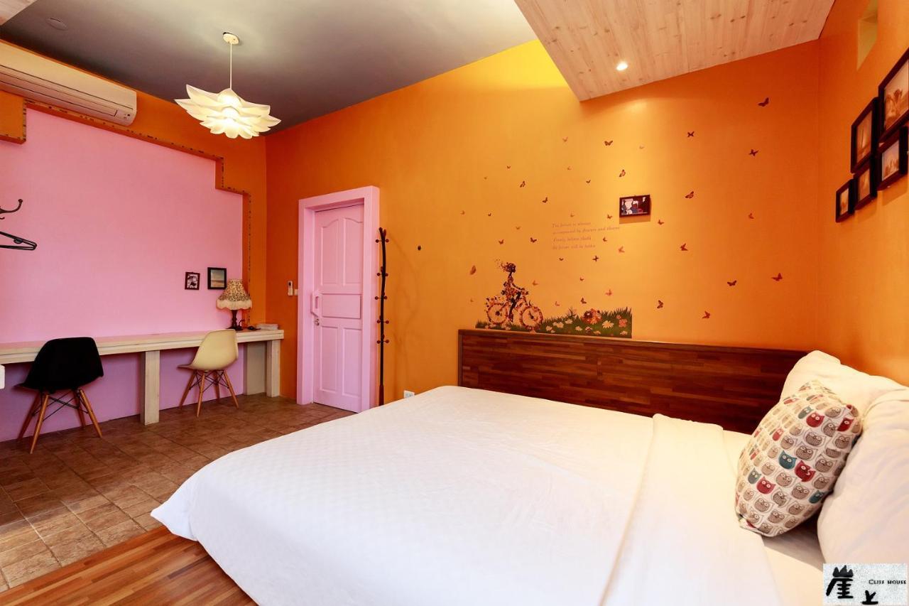 崖上民宿 Cliff House B&B Фэнбинь Экстерьер фото